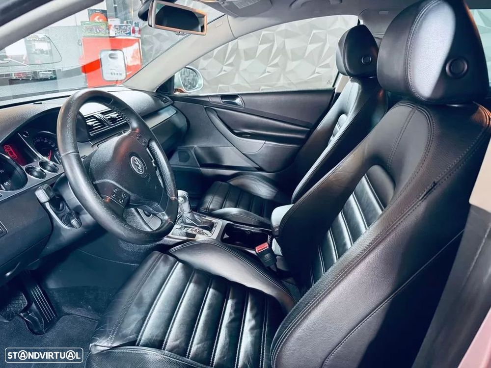 VW Passat Variant 2.0 TDi Highline DSG - 32