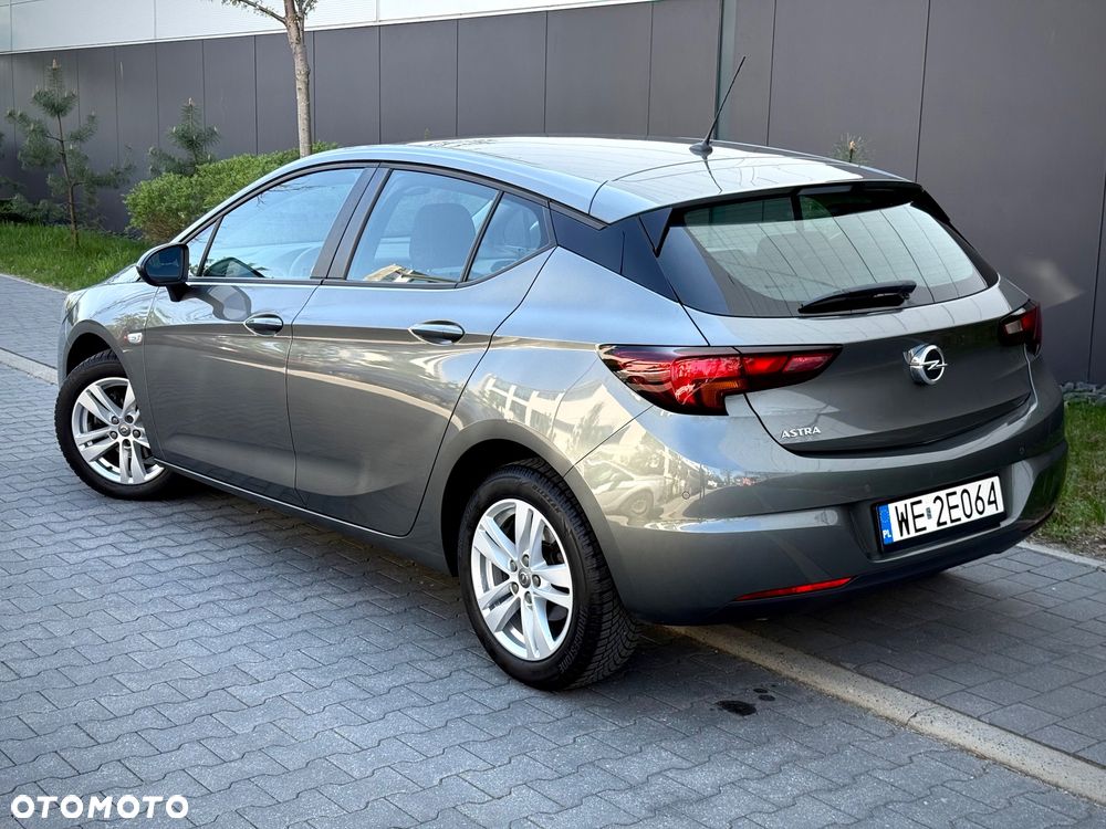 Opel Astra 1.2 T Business Edition S&S - 4