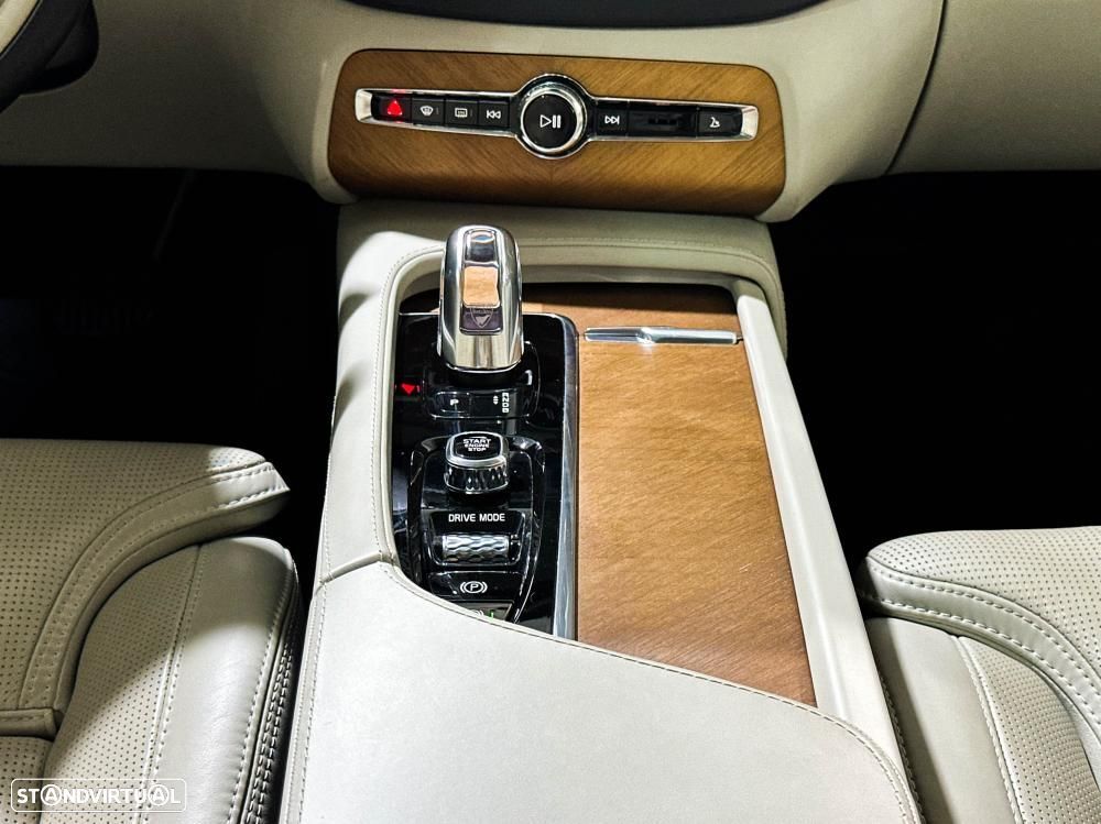 Volvo XC 90 T8 AWD Twin Engine Geartronic Inscription - 23