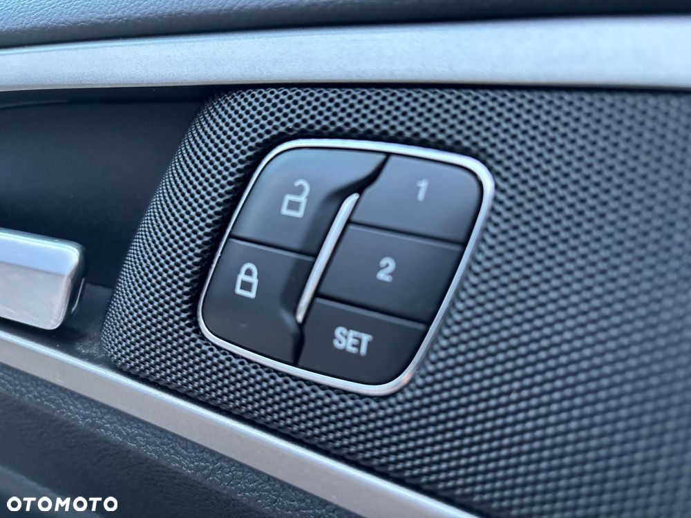 Ford Fusion 2.0 EcoBoost Titanium - 36