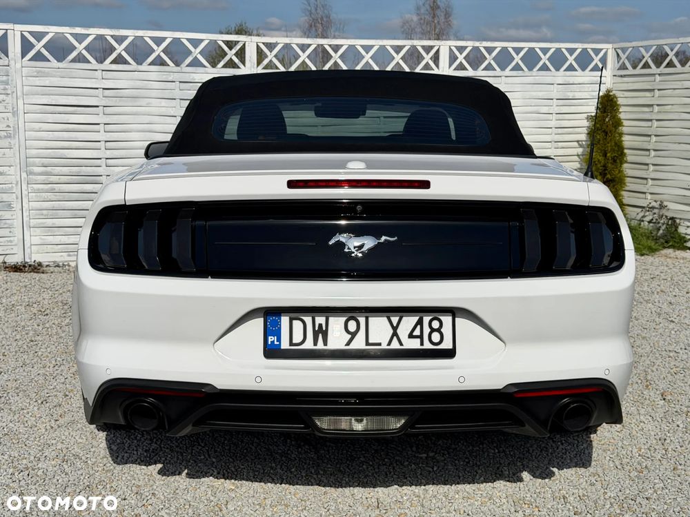Ford Mustang Cabrio 2.3 Eco Boost - 36