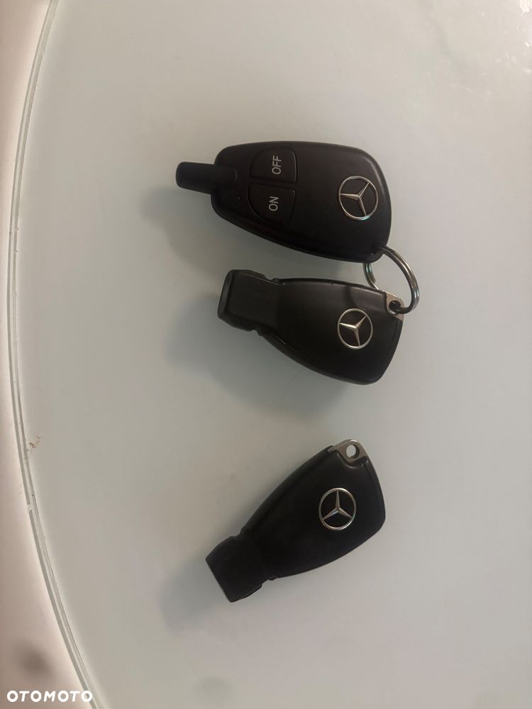 Mercedes-Benz Klasa E 220 CDI Automatik Avantgarde - 18