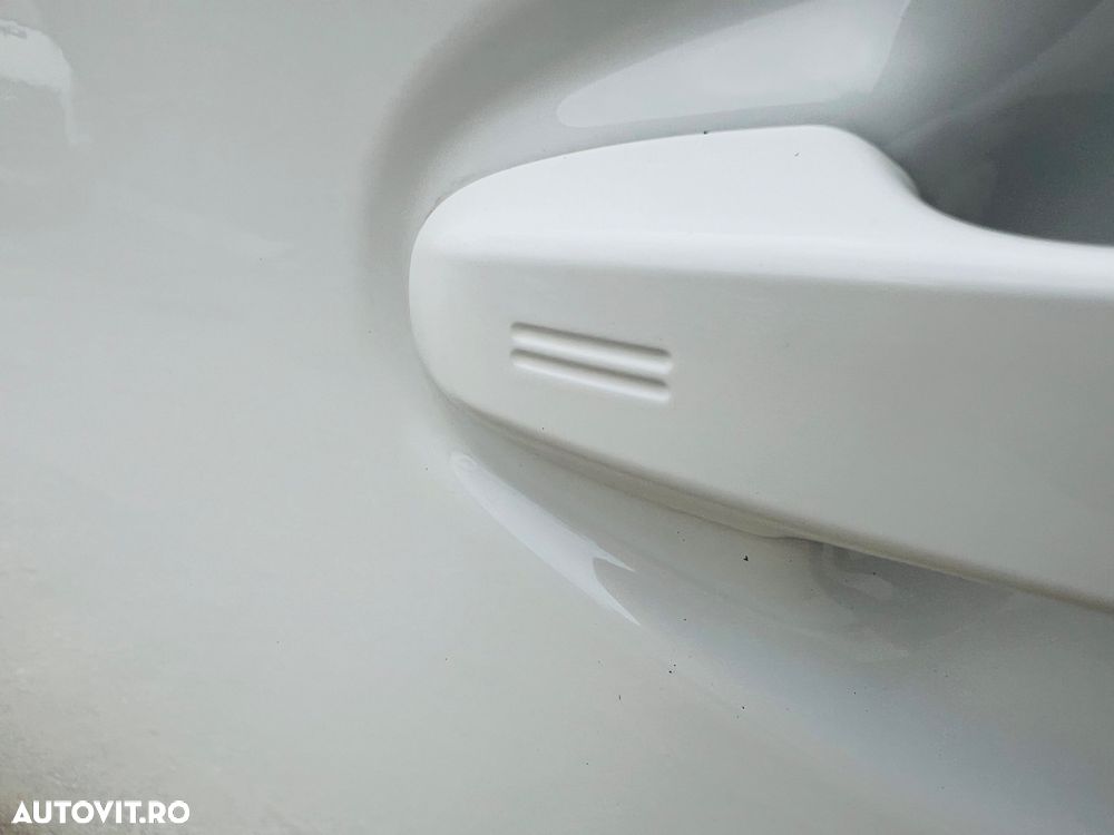 Toyota Auris 1.8 L VVT-i Sol+ - 26