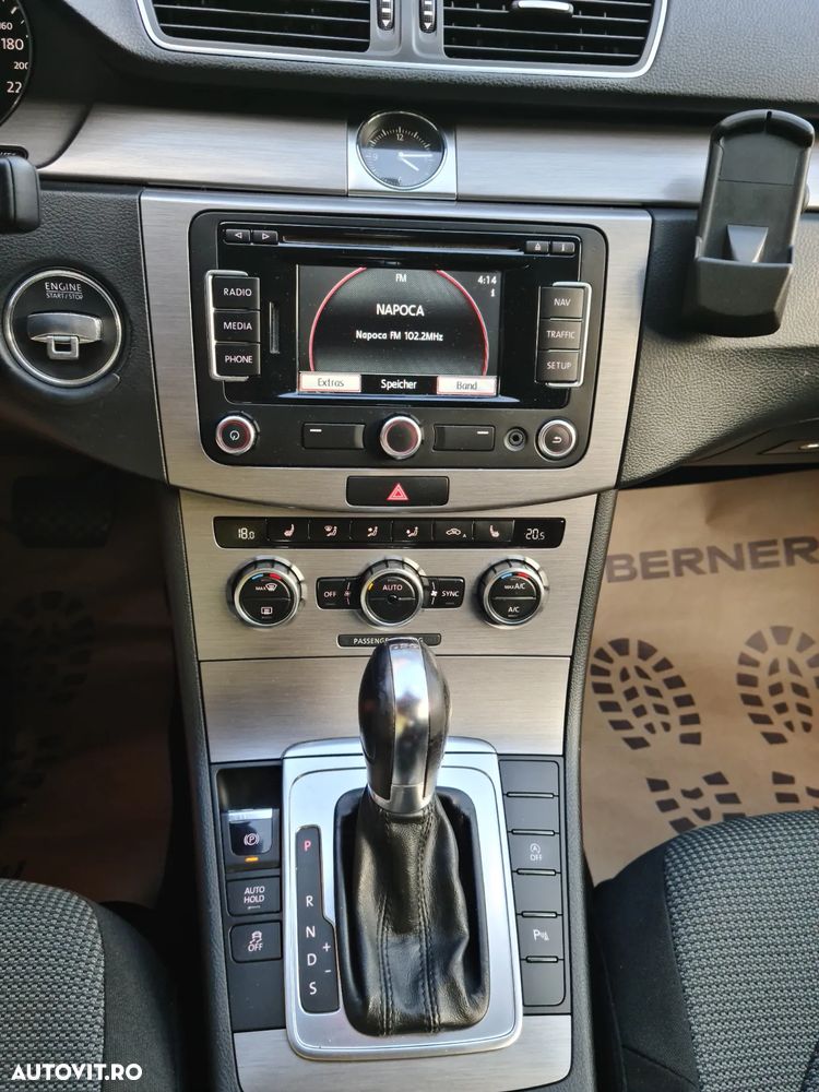 Volkswagen Passat Variant 2.0 TDI DSG BlueMotion Technology Comfortline - 23