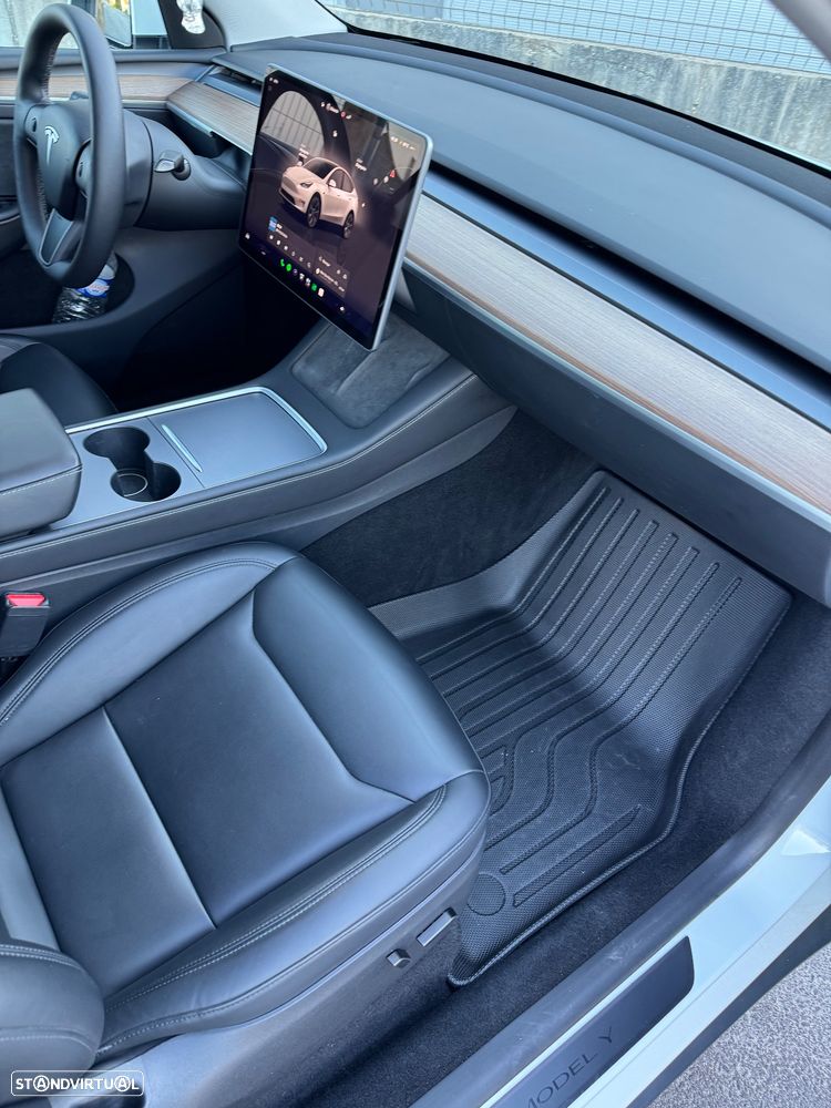 Tesla Model Y RWD - 18