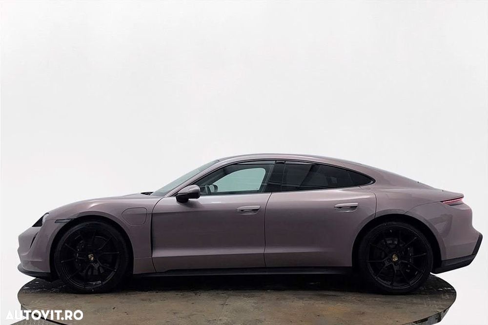 Porsche Taycan - 7
