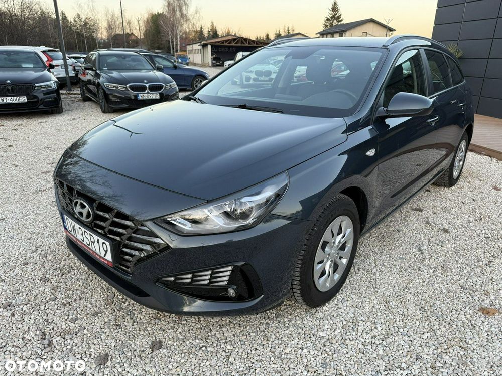 Hyundai i30 1.5 DPI Classic + - 13