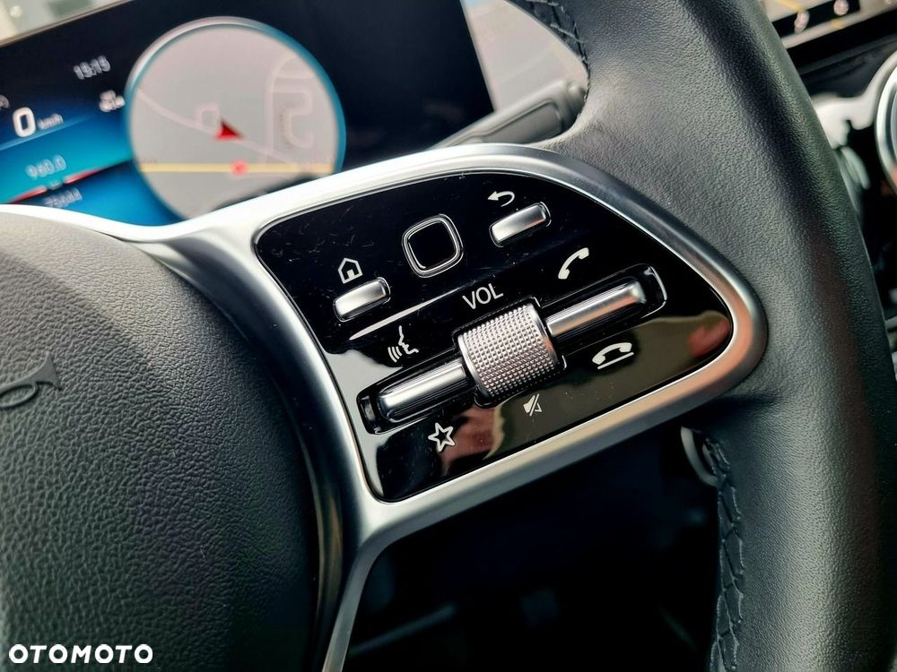 Mercedes-Benz GLA 200 d - 18