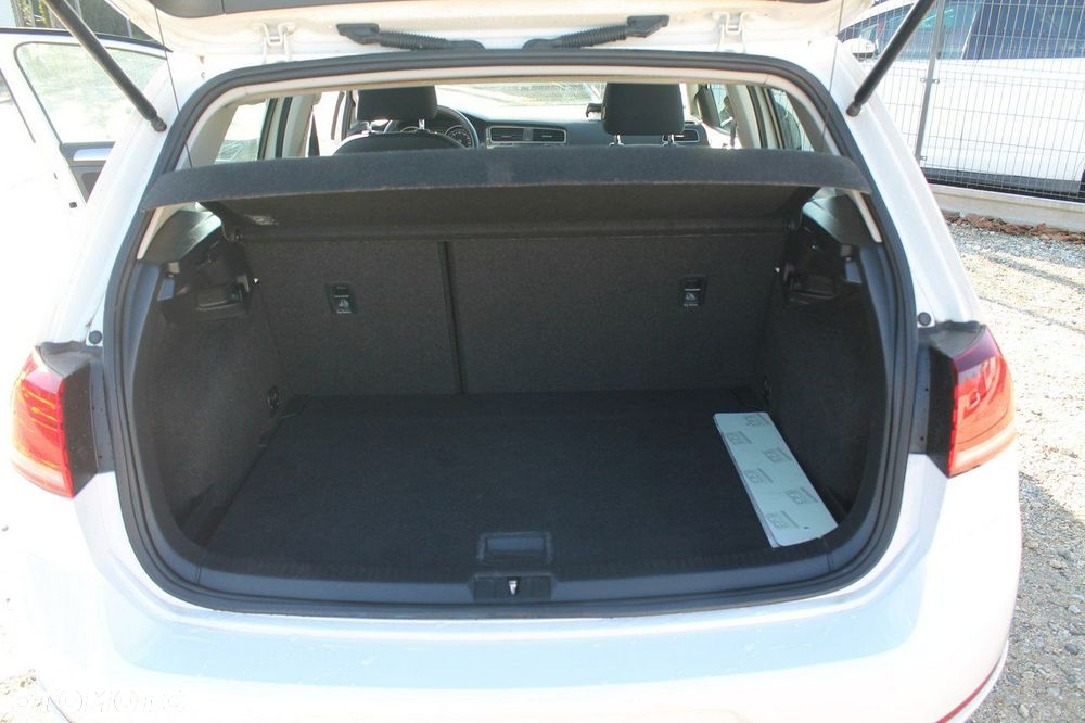 Volkswagen Golf - 12