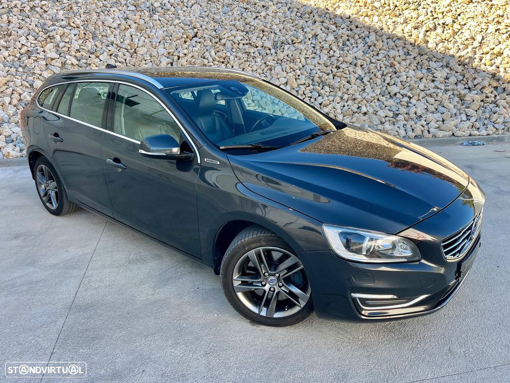 Volvo V60 D6 Plug-In-Hybrid AWD Geartronic Summum - 56