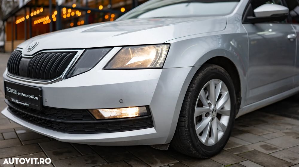 Skoda Octavia Combi Diesel 1.6 TDI DSG Style - 12