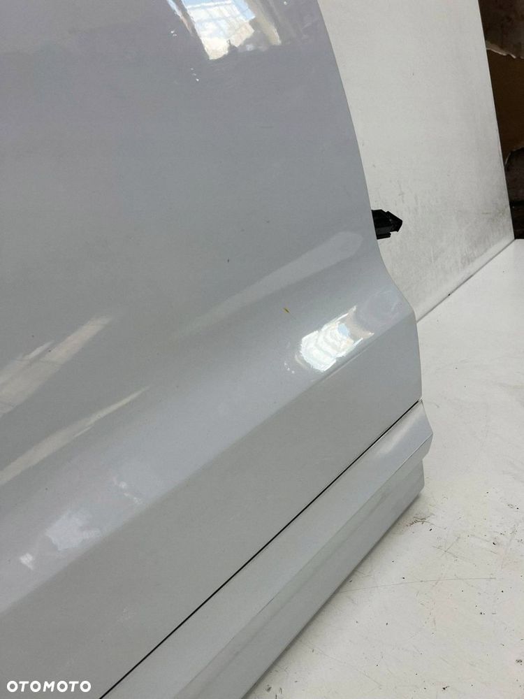 Drzwi tylne LS9R Audi Q3 8U PRAWE - 10
