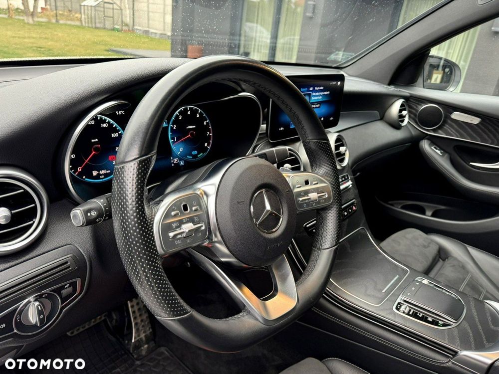 Mercedes-Benz GLC 300 4Matic 9G-TRONIC AMG Line Plus - 14