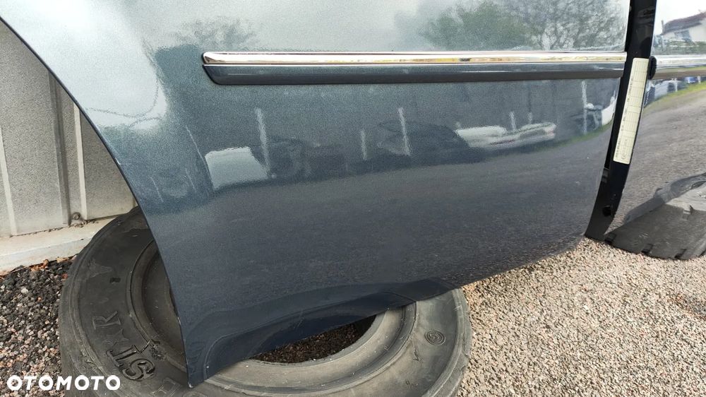 DRZWI PRAWY PRZÓD PRZEDNIE TYŁ TYLNE KOMPLETNE LISTWA KLAMKA KOLOR PBM KOMPLET CHRYSLER 300C LIFT EUROPA SEDAN KOMBI - 10