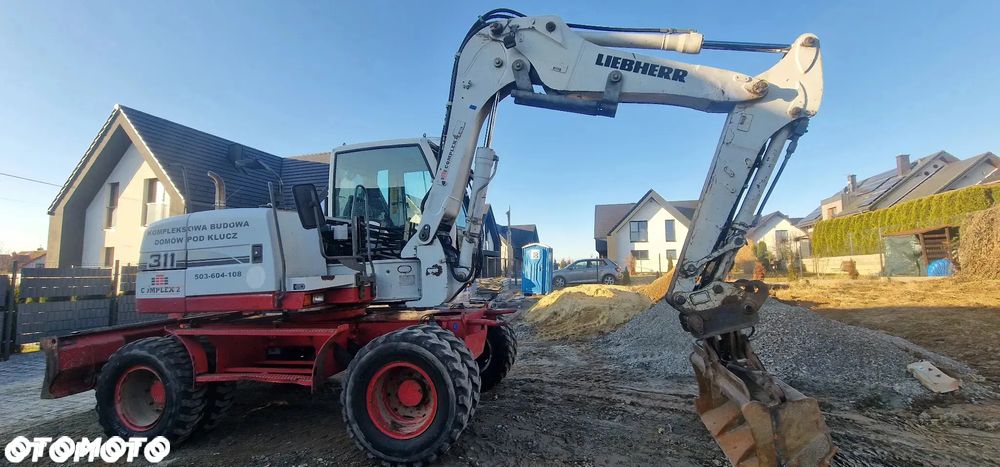 Liebherr A311 - 1