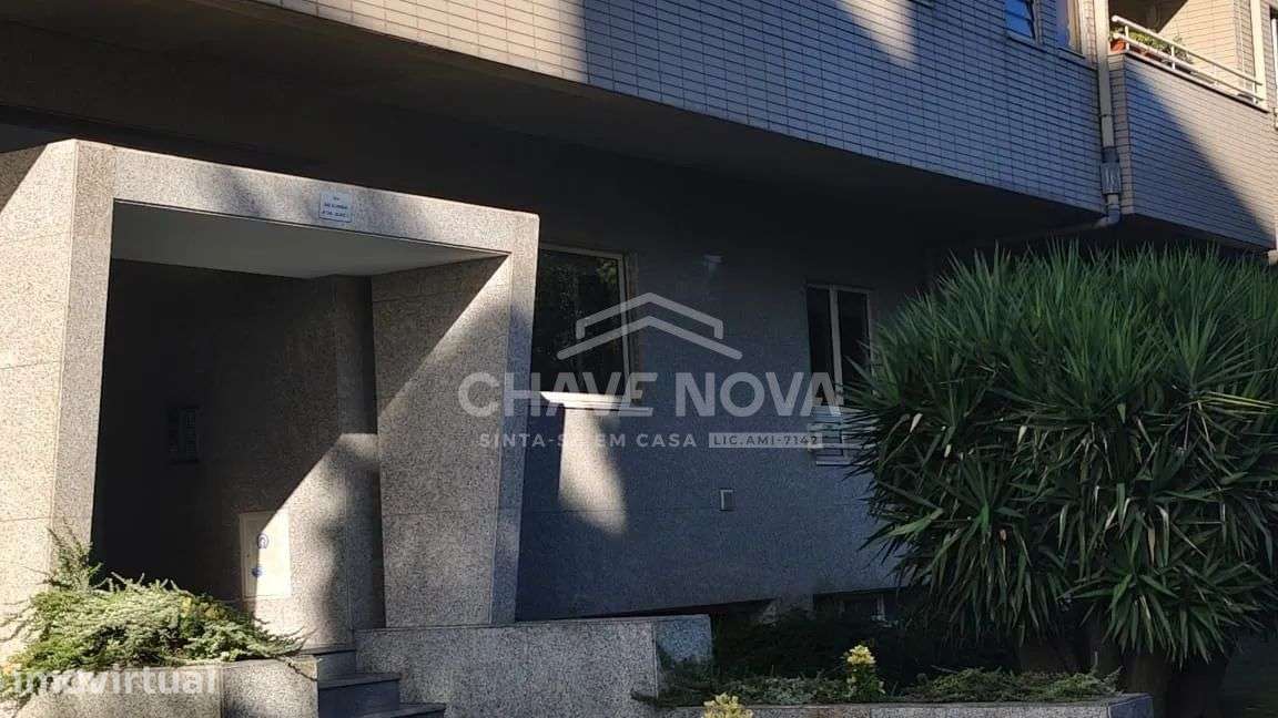 Apartamento T2 à venda na Rua Oliveiras - Grande imagem: 2/29