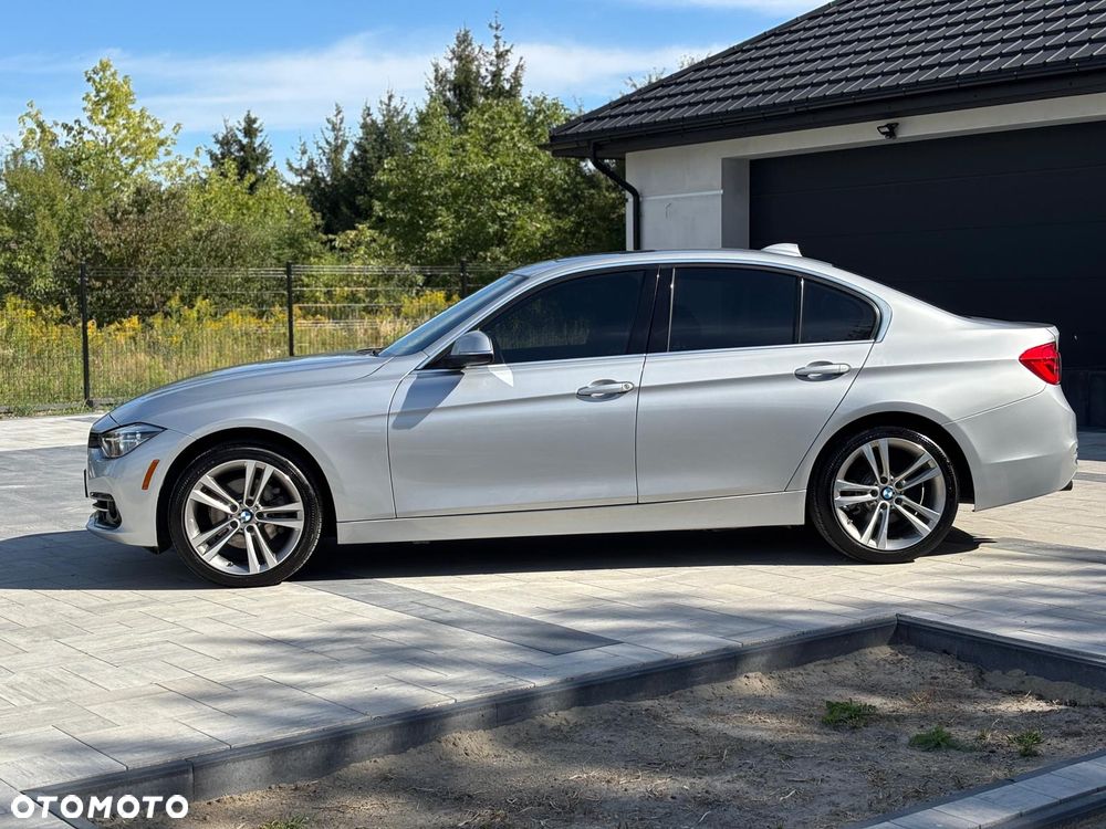 BMW Seria 3 330i Sport Line - 3