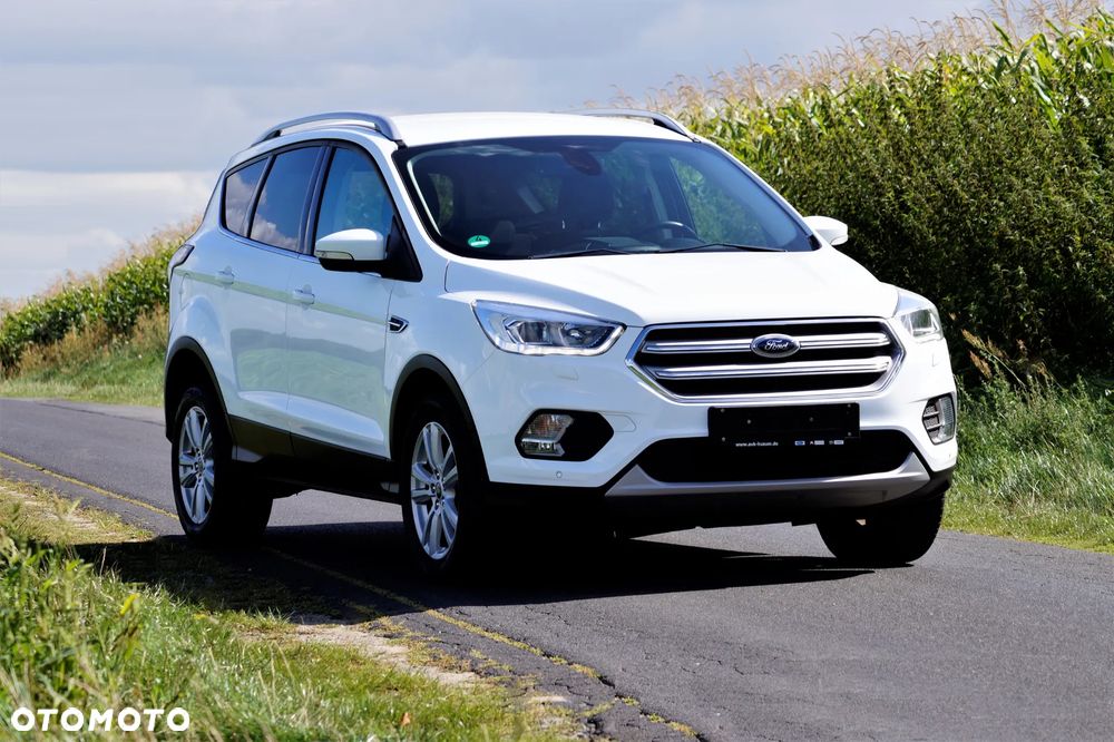 Ford Kuga - 1