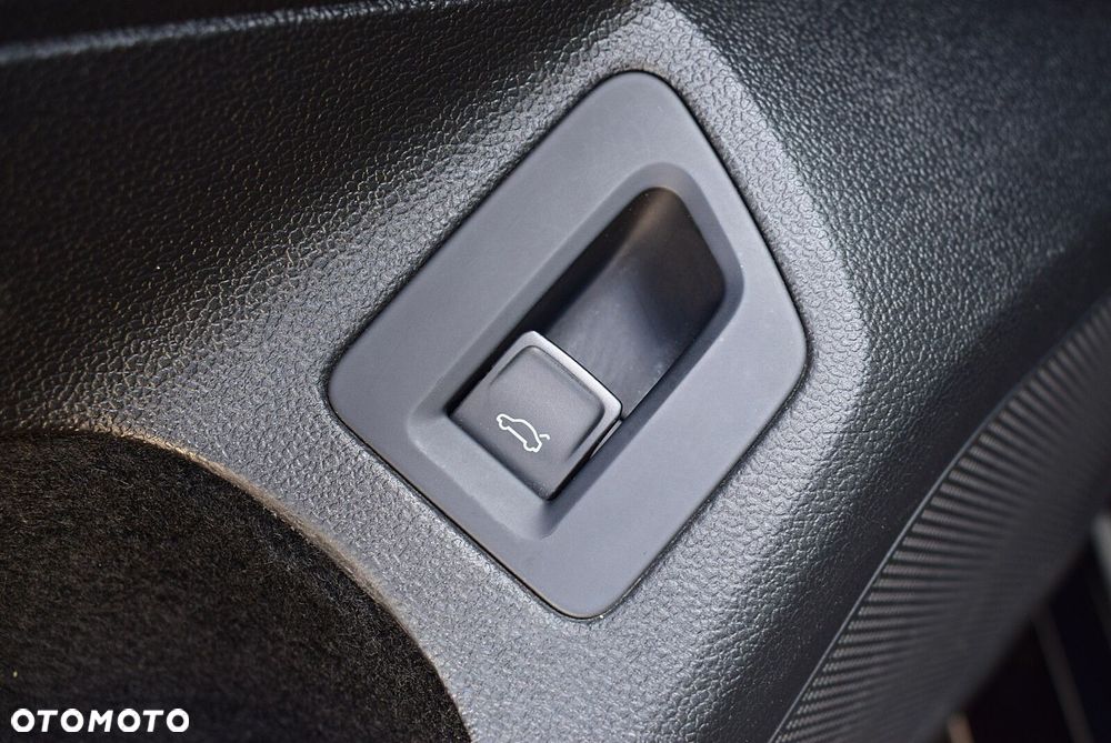 Volkswagen Passat - 21