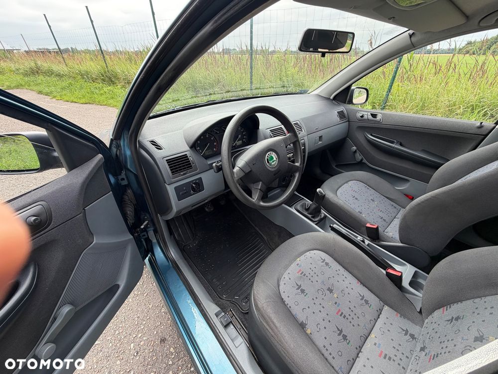 Skoda Fabia 2003 photo 3