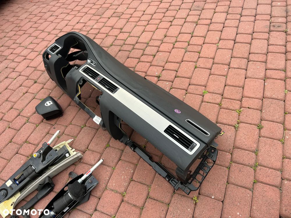 DESKA KONSOLA KOKPIT PODUSZKA PASY VOLVO XC70 V70 S80 II - 2