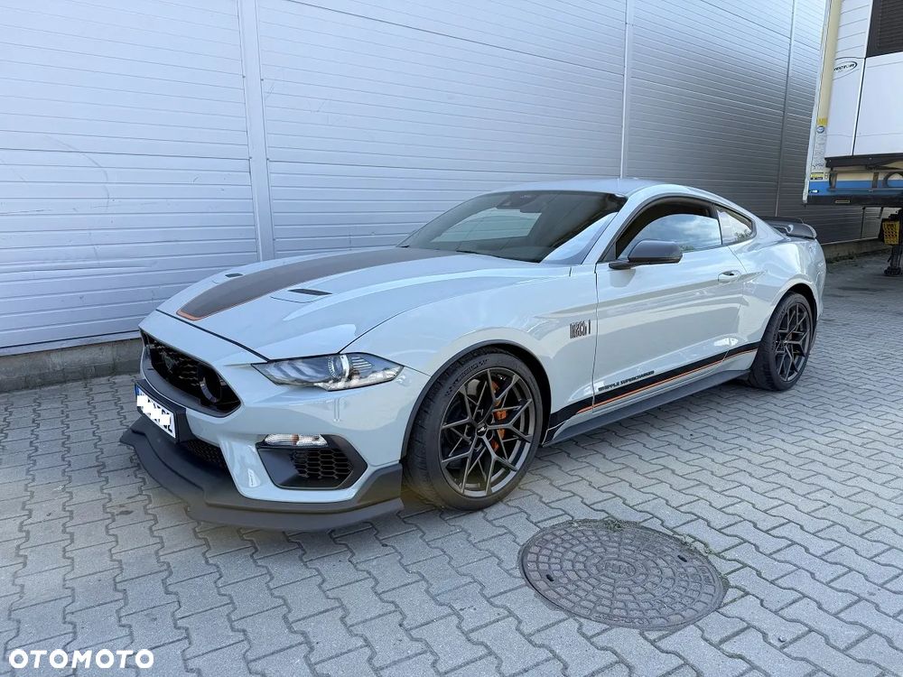 Ford Mustang - 1
