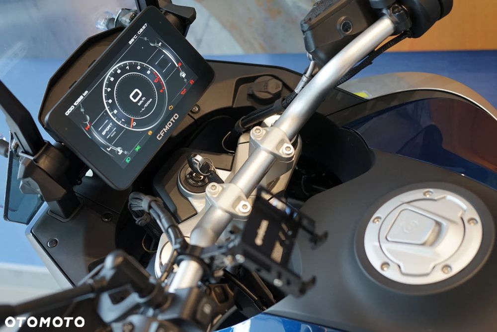 CFMoto 800MT Touring - 38