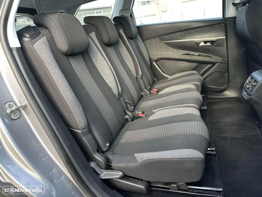 Peugeot 5008 1.2 PureTech Allure - 61