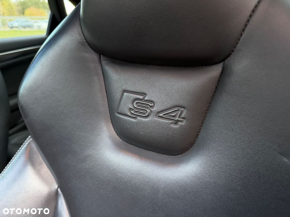 Audi S4 Limousine - 37