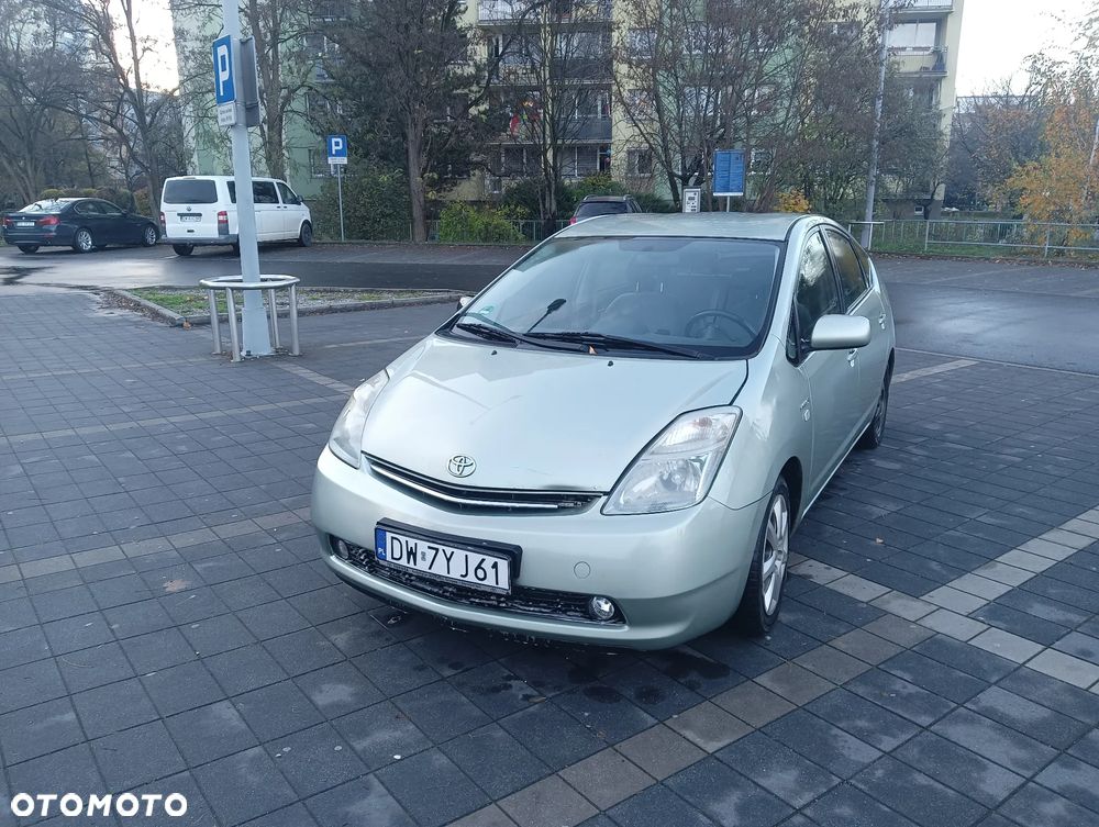 Toyota Prius 1.5 VVT-i Sol - 2