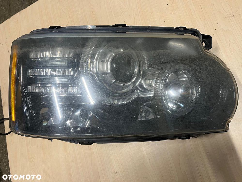 Lampa przednia prawa Xenon AH42-13W029 RHD Range Rover L322 LM Vogue Lift 2009-12 - 1