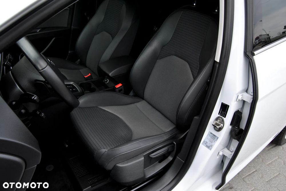 Seat Leon 2.0 TDI DPF Start&Stop DSG XCELLENCE - 17