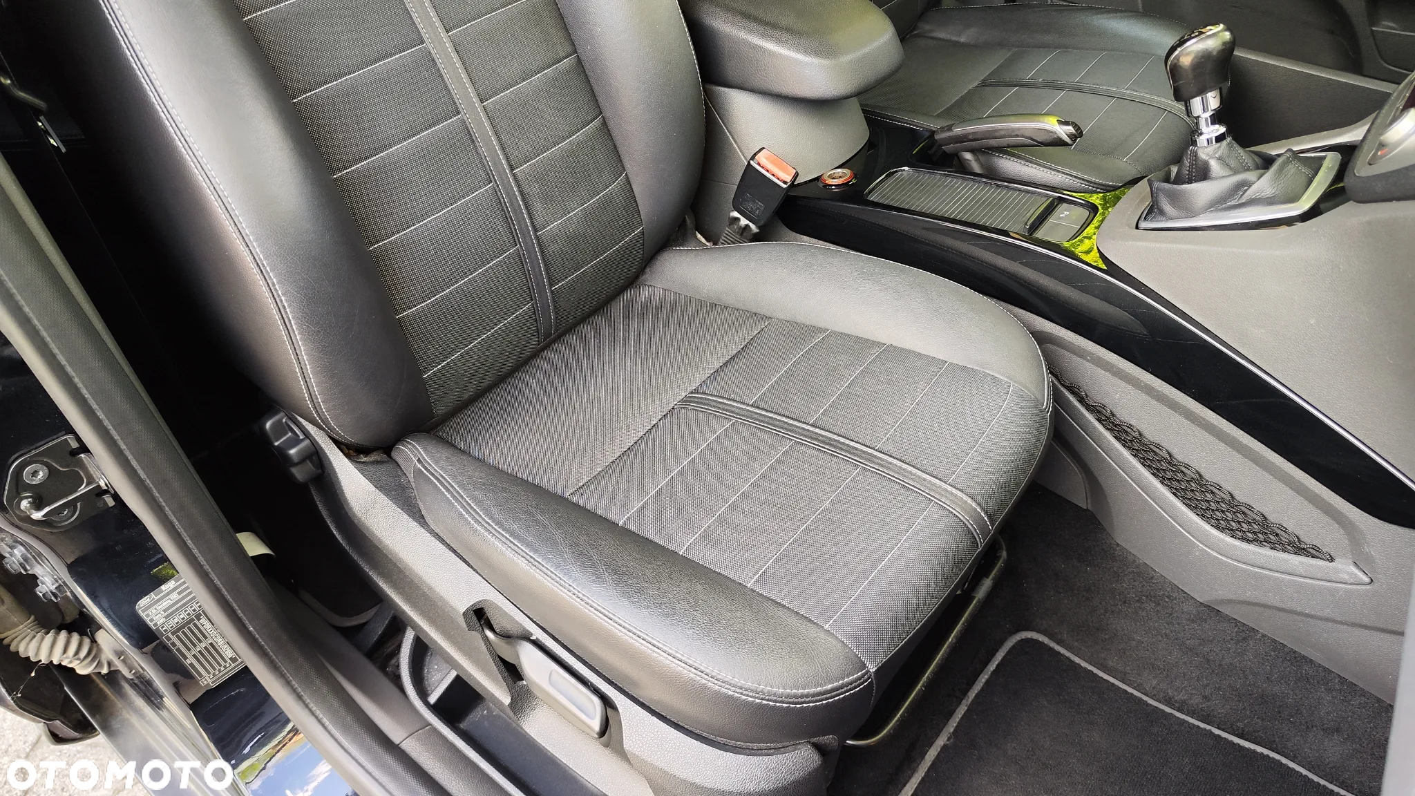 Ford Kuga 2.0 TDCi 4WD Titanium - 32
