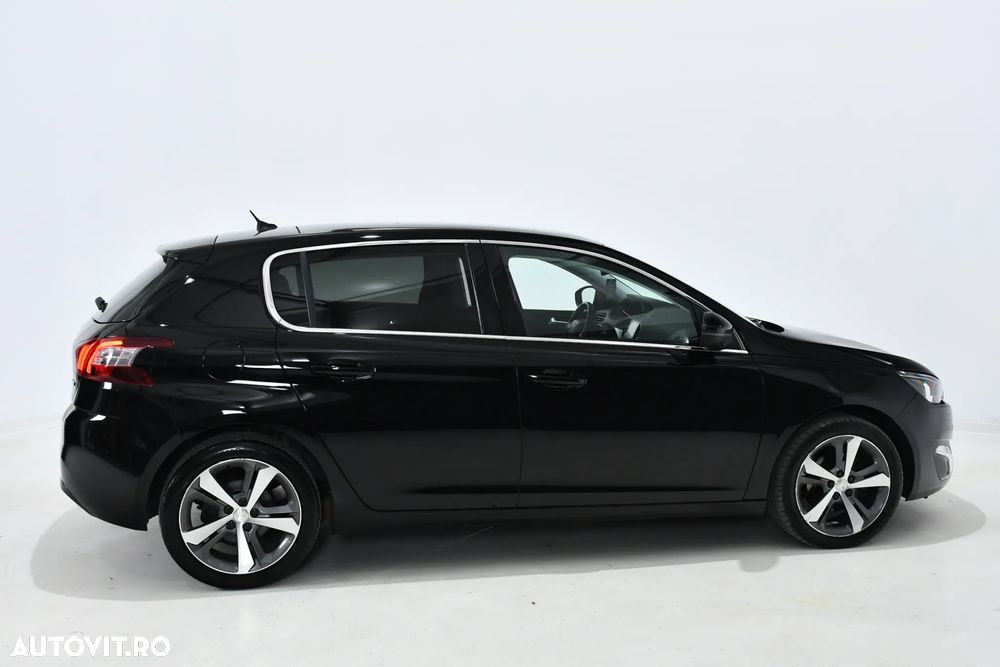 Peugeot 308 1.2 e-THP STT Allure - 4