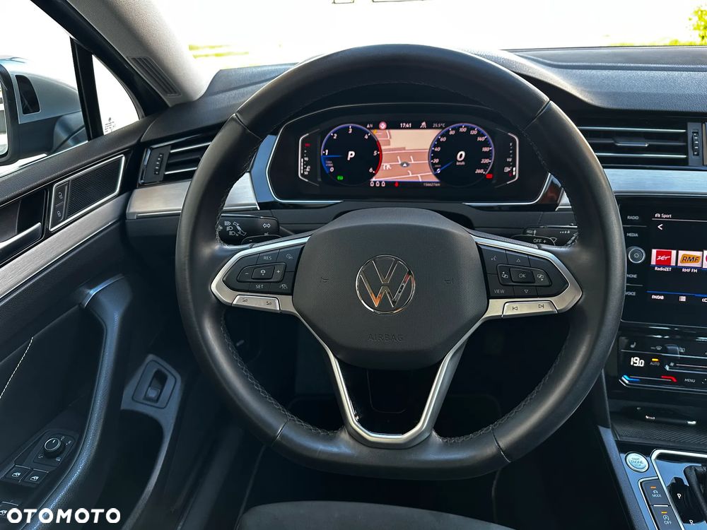 Volkswagen Passat 2.0 TDI Elegance DSG - 15