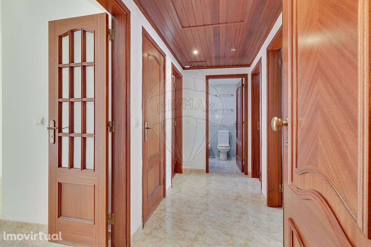 Apartamento T2 para arrendamento - Grande imagem: 2/14