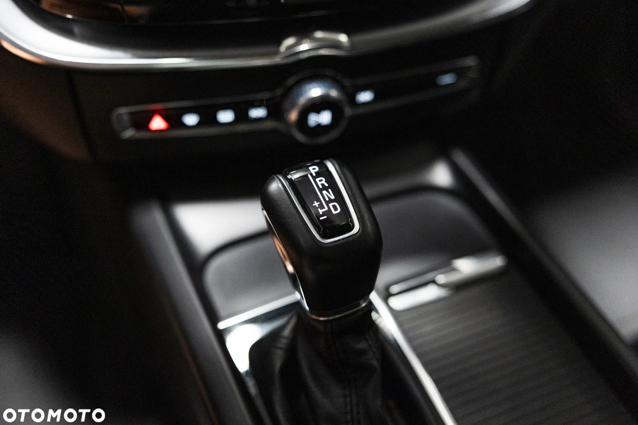 Volvo XC 60 B5 B AWD Ultimate Black Edition - 27
