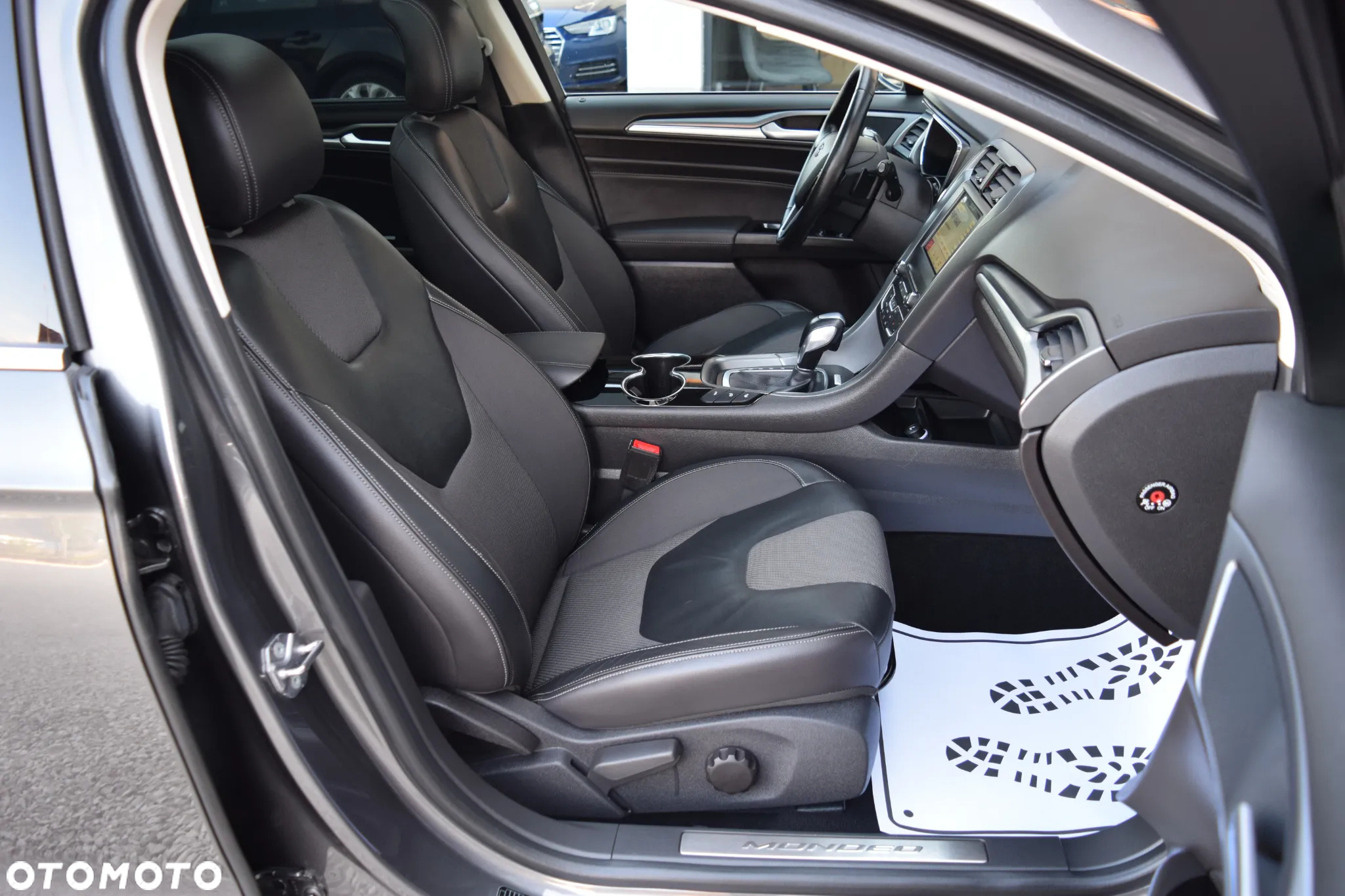 Ford Mondeo 2.0 TDCi ST-Line PowerShift - 39