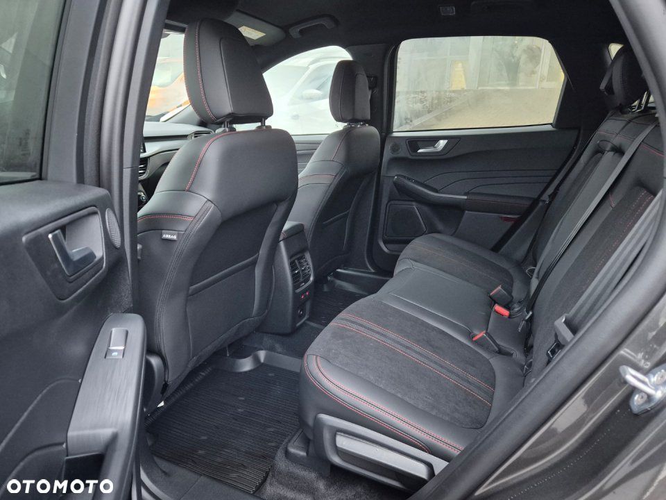 Ford Kuga - 12