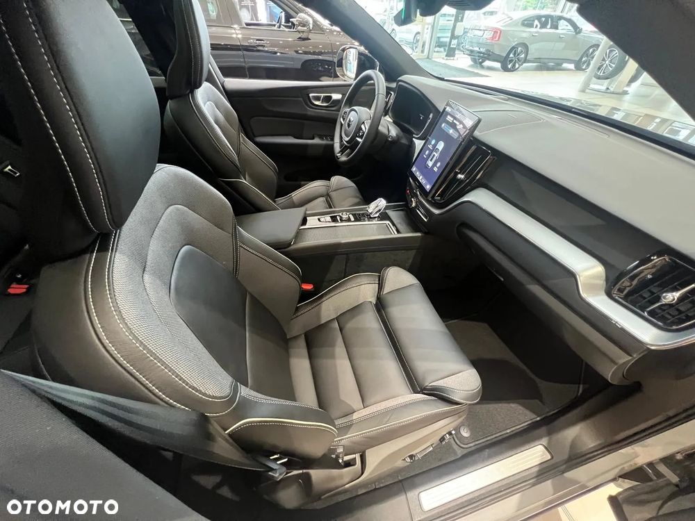 Volvo XC 60 T8 Plug-In Hybrid AWD Ultimate Black Edition - 21