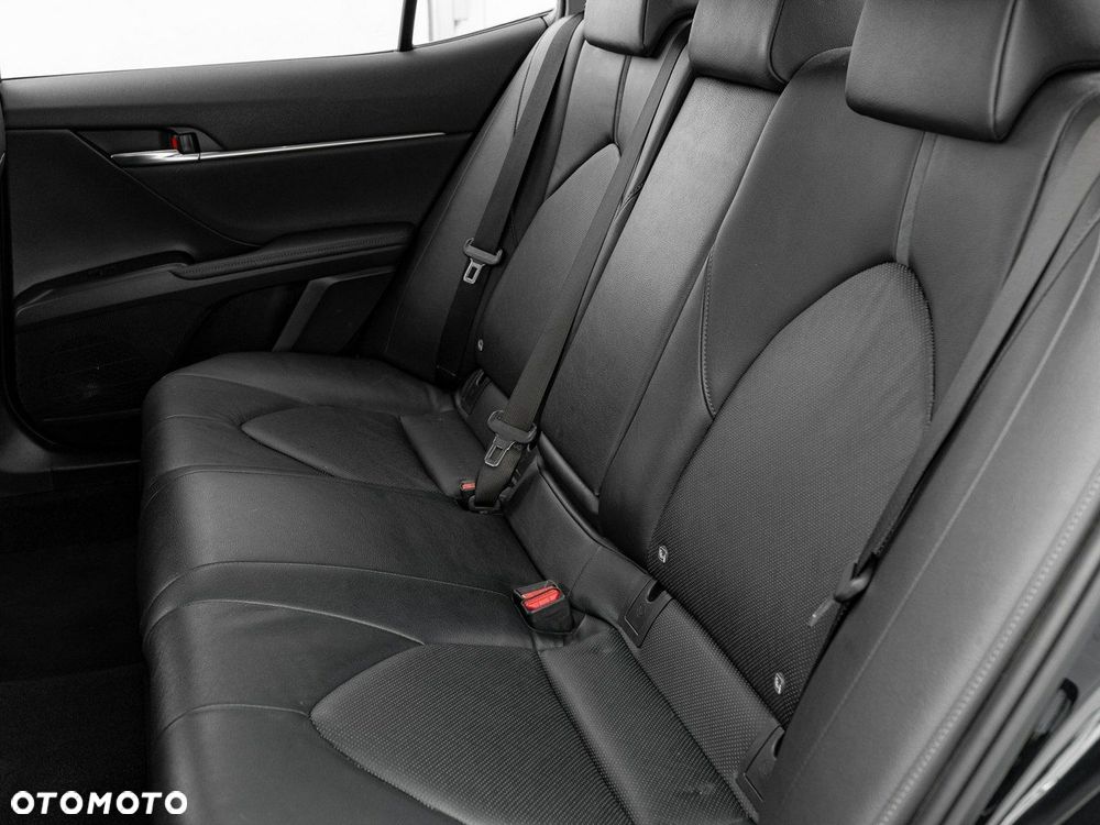 Toyota Camry - 28