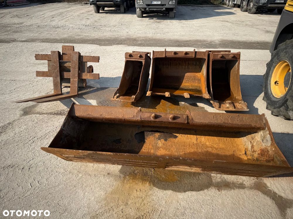 Mecalac 12MTX /2006/ Komplet Łyżek 6szt - 14