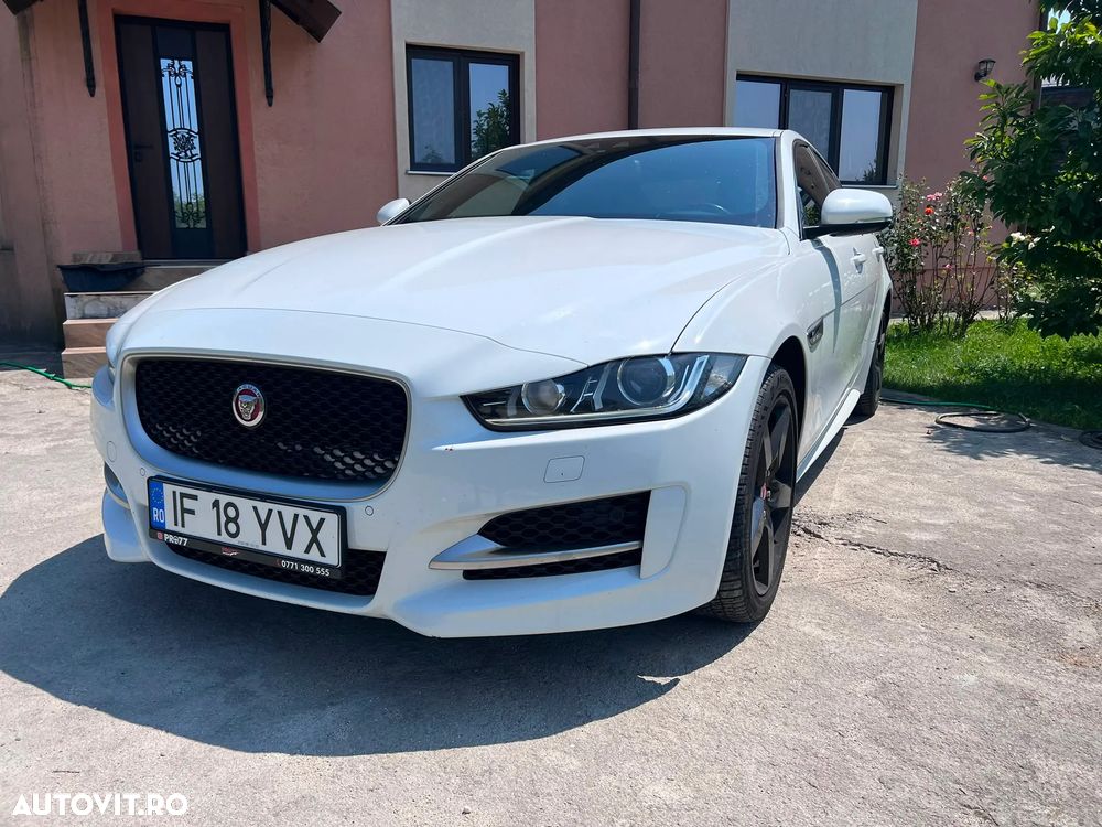 Jaguar XE 2.0 AWD R-Sport - 1