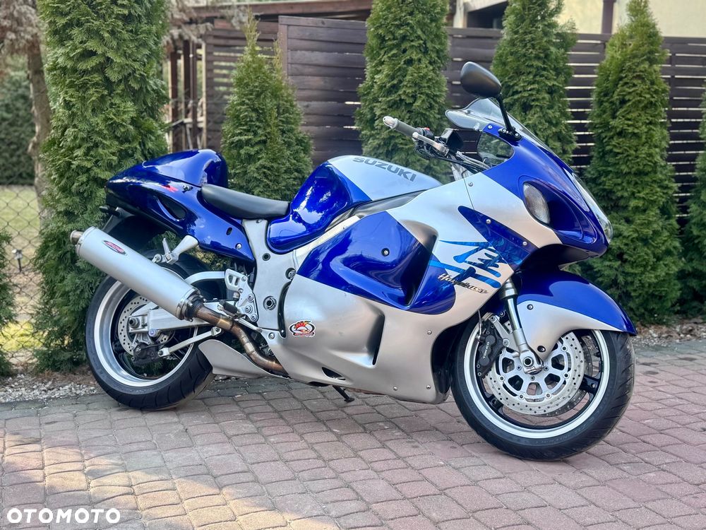 Suzuki GSX - 2