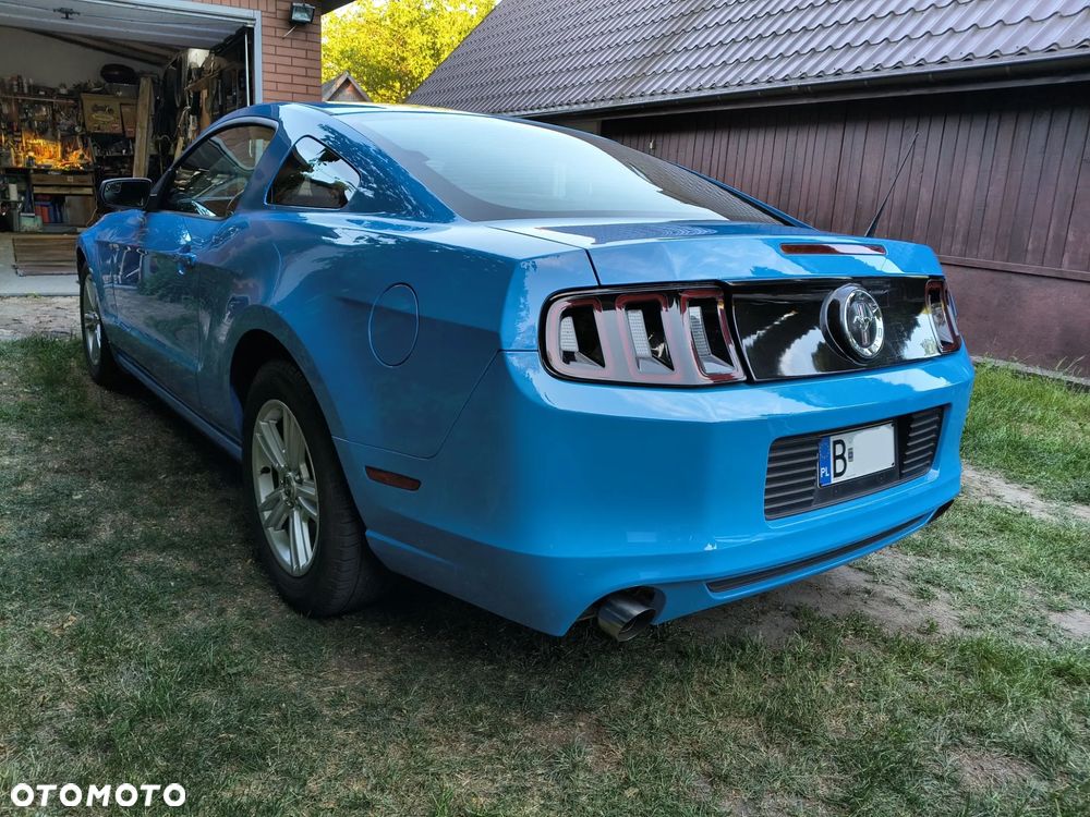 Ford Mustang - 4