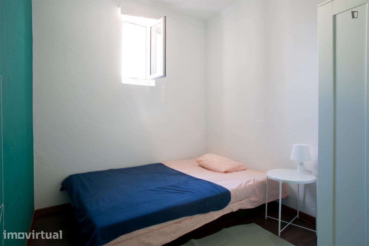 Quarto - localizado em Alcântara Lisbon - Grande imagem: 2/11