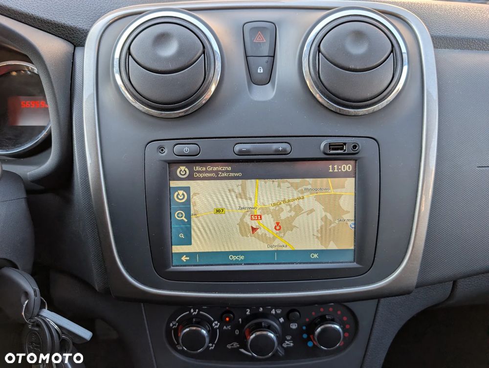 Dacia Sandero 1.2 16V Laureate - 8