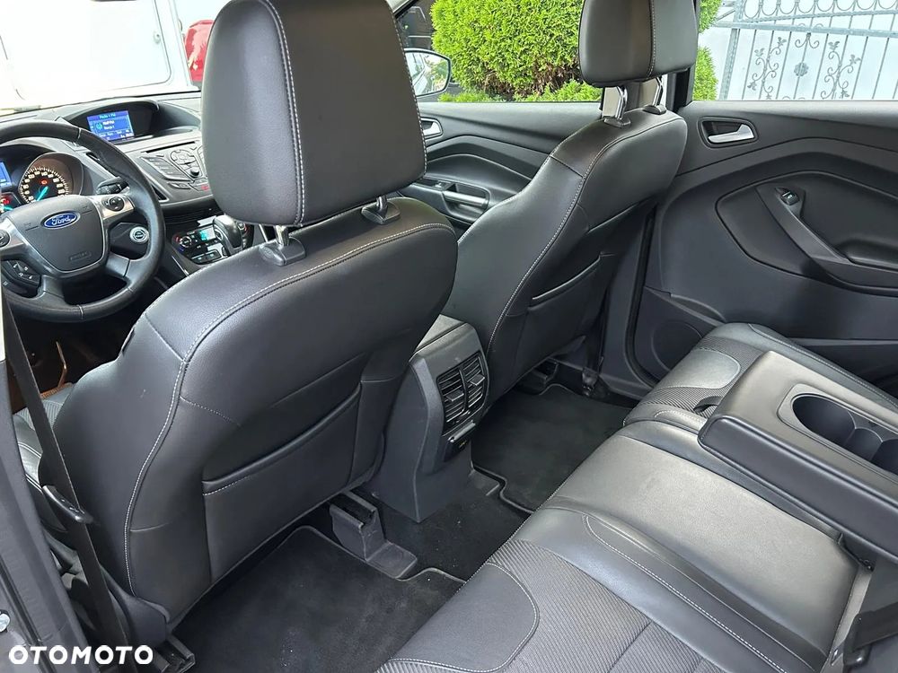 Ford Kuga 1.6 EcoBoost 4WD Titanium - 13