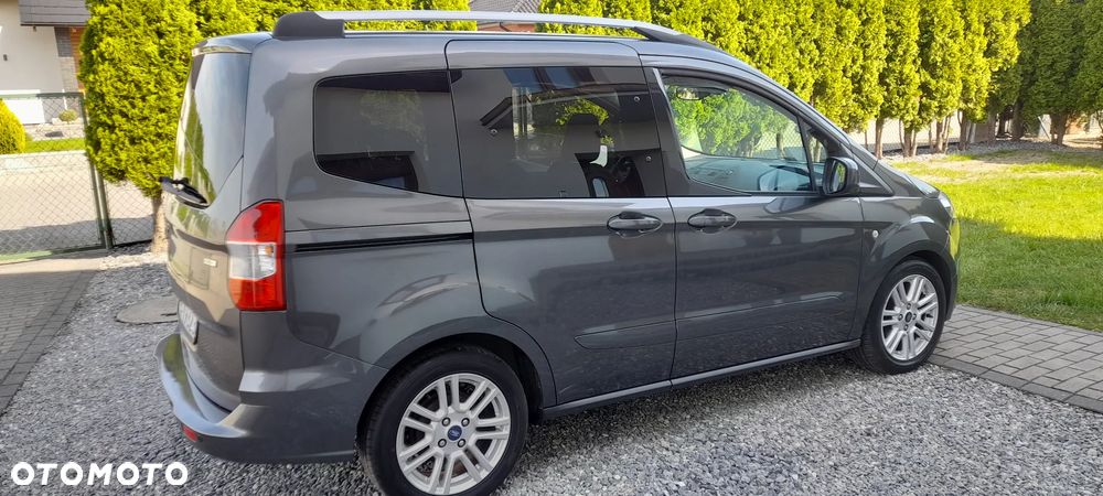 Ford Tourneo Courier 1.0 EcoBoost S&S Ambiente - 22