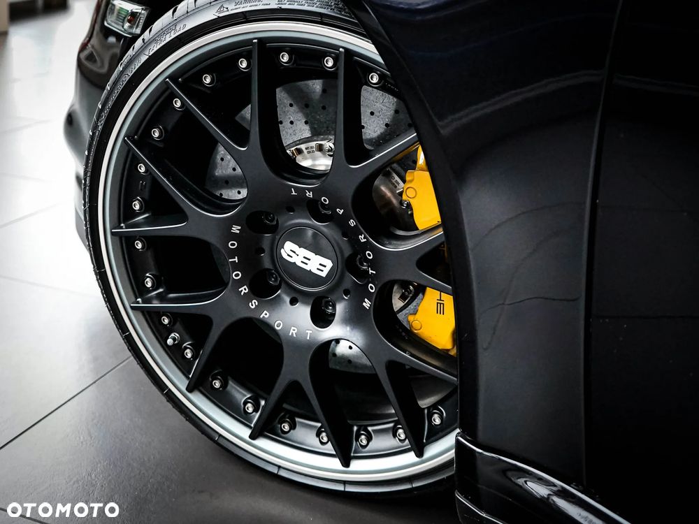 Porsche 911 Turbo S - 8